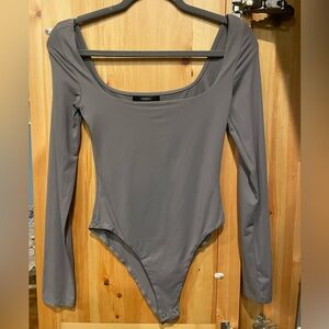 Women’s grey bodysuit- snaps at bottom